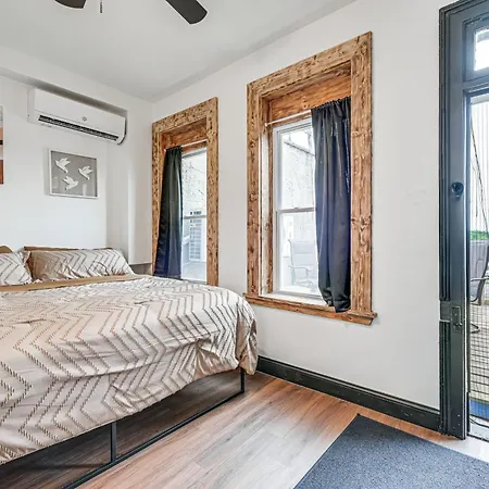 Apartment With Deck In Albany, Walk To Downtown!